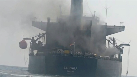 胡塞武装扩大红海与曼德海峡控制致遇袭商船及航运风险加剧