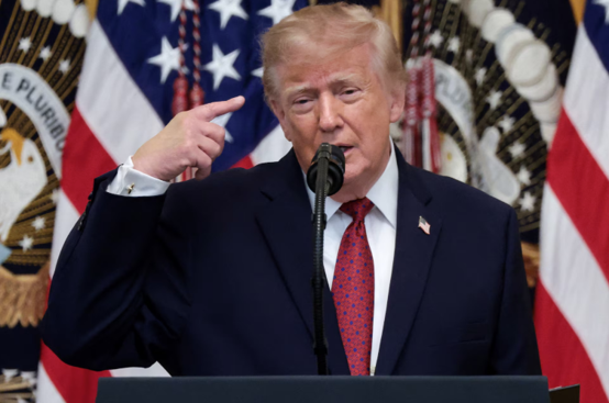 美国总统唐纳德&middot;特朗普于2026年9月30日在白宫东厅招待会上发表讲话